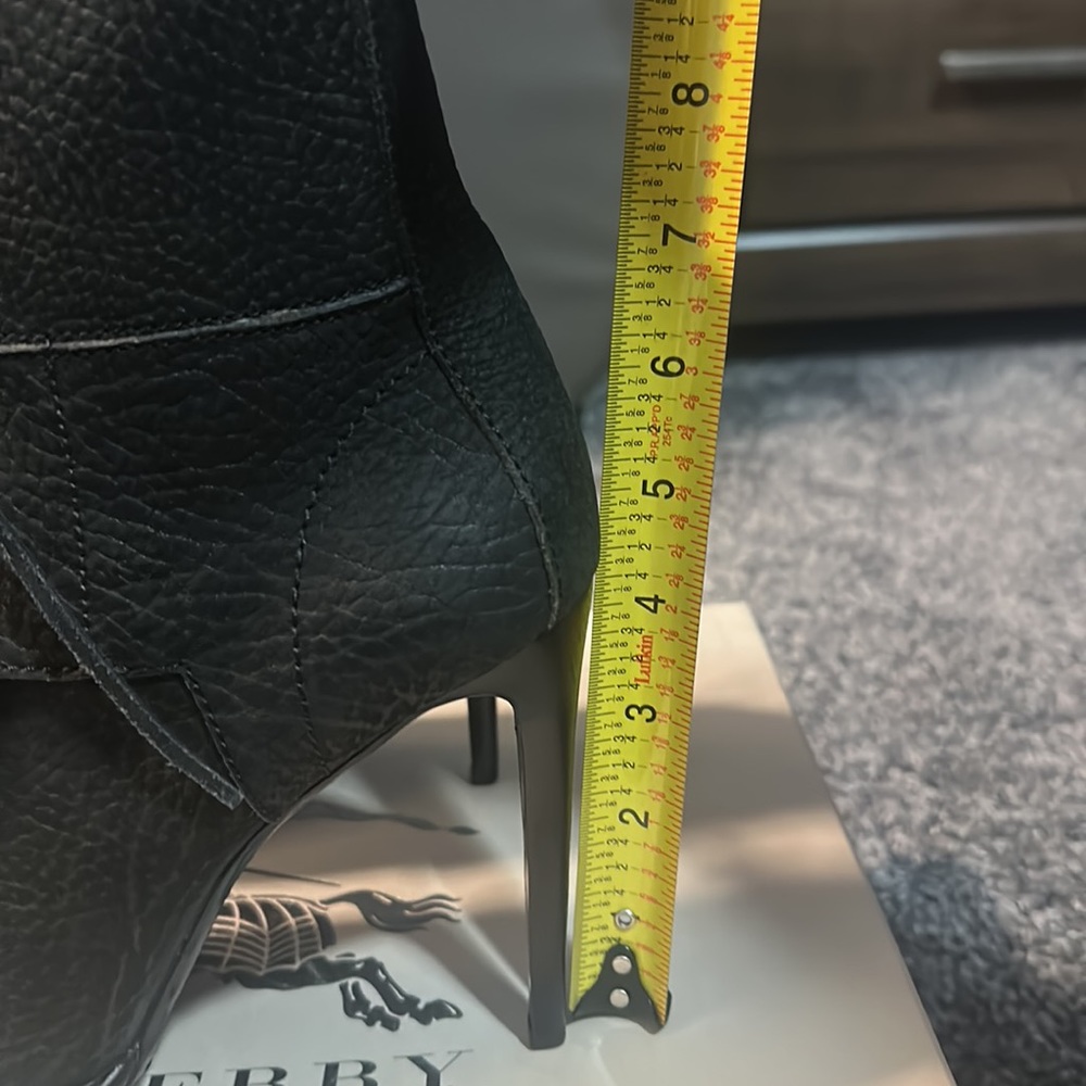 Women’s Burberry Boots - Picture 3 of 7